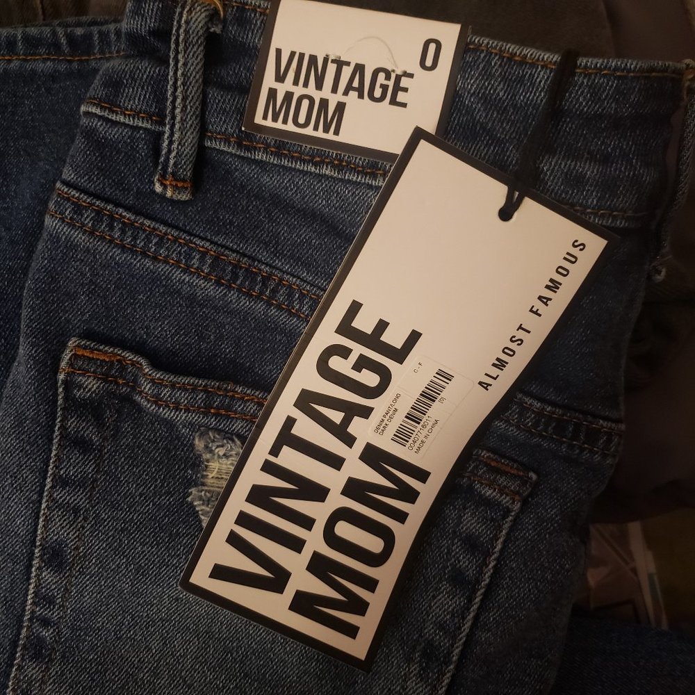 Almost Famous Vintage Mom Jeans Size 0